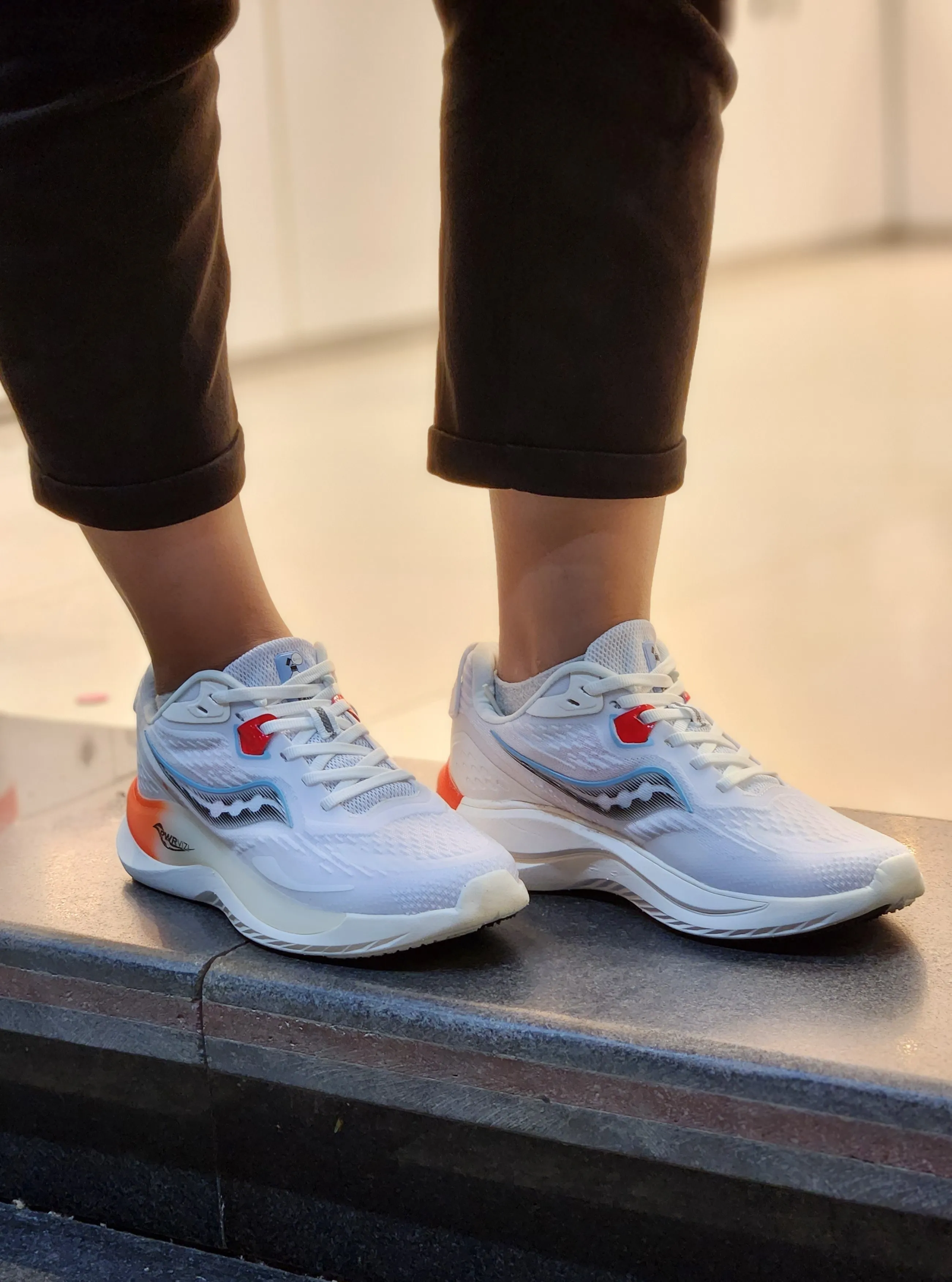 کتانی ساکونی کد 7104