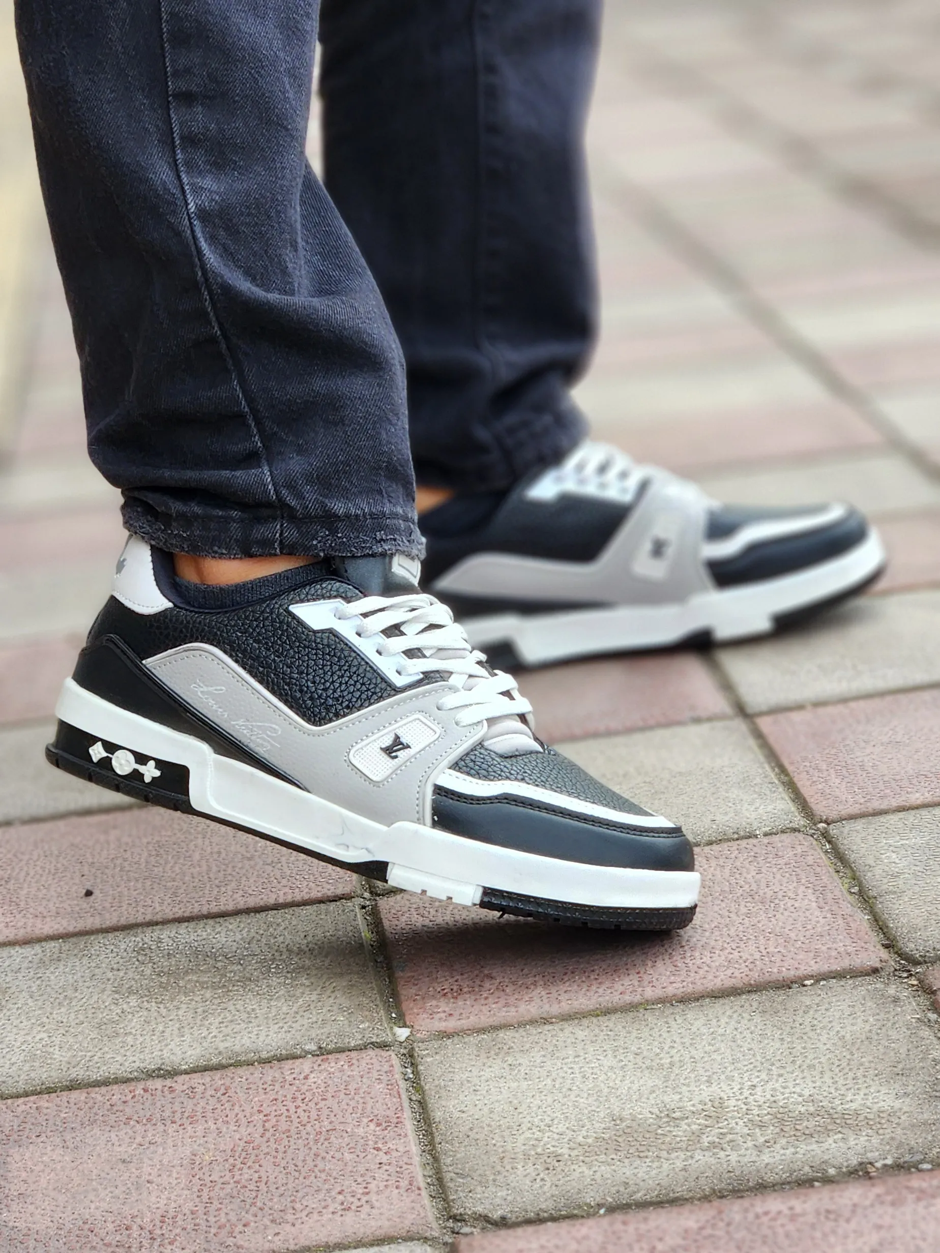 کتانی لویی ویتون کد 5085