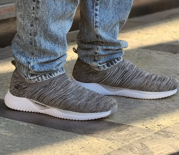 کتانی اسکیچرز بی بند